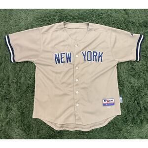 Majestic MLB New York Yankees Derek Jeter #2 Gray Road Authentic Jersey Size 48